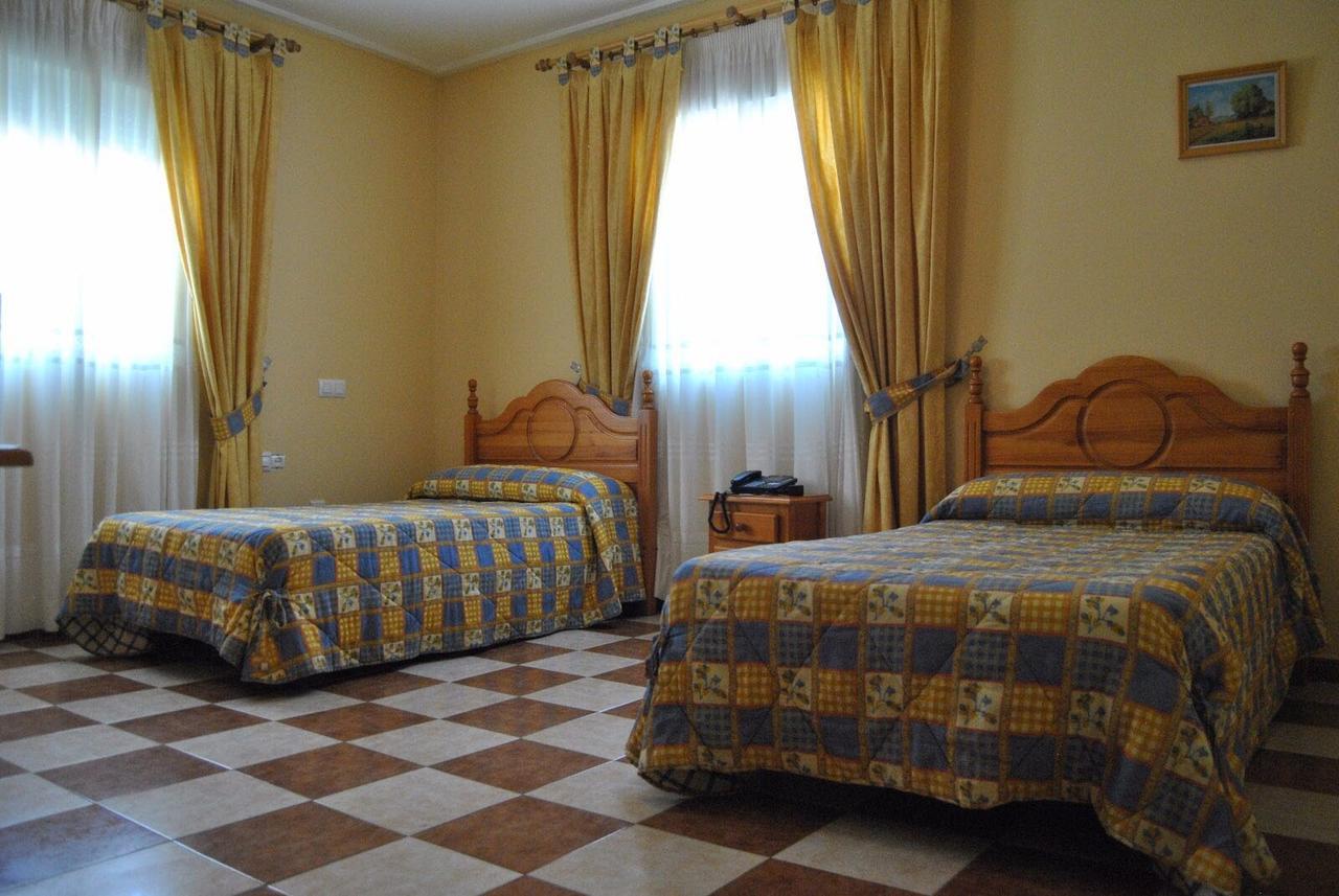 Hotel Las Dehesas Navalvillar de Pela Ngoại thất bức ảnh
